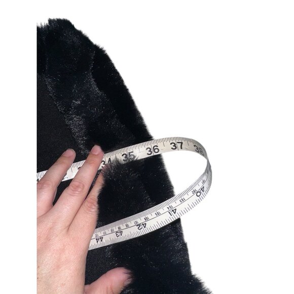 La Fiorentina Black Wrap Scarf With Faux Fur Trim Rectangle Viscose Blend Knit - Picture 5 of 5